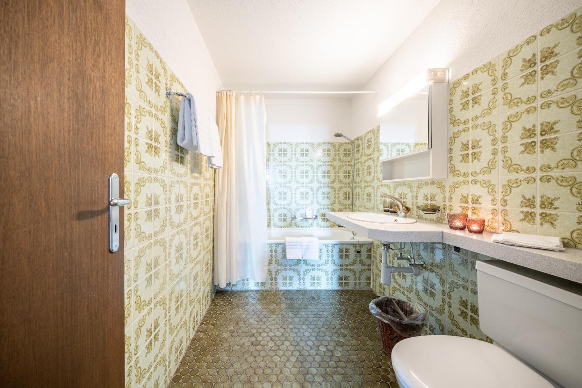 8001 Gemuetliche 2,5-Zimmer-Wohnung Mit Wunderschoenem Ausblick Richtung Scuol Vulpera Exterior foto